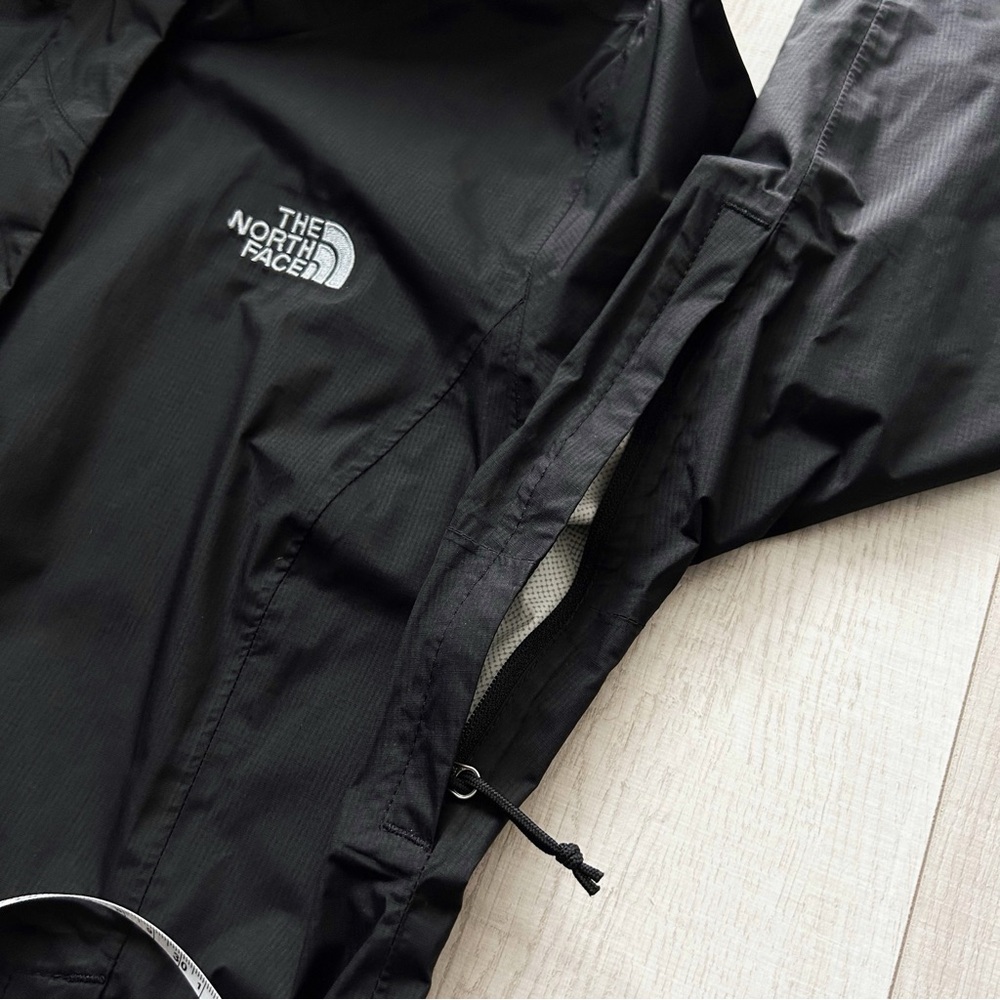 The North Face Venture II black dryvent rain jacket - Picture 6 of 14